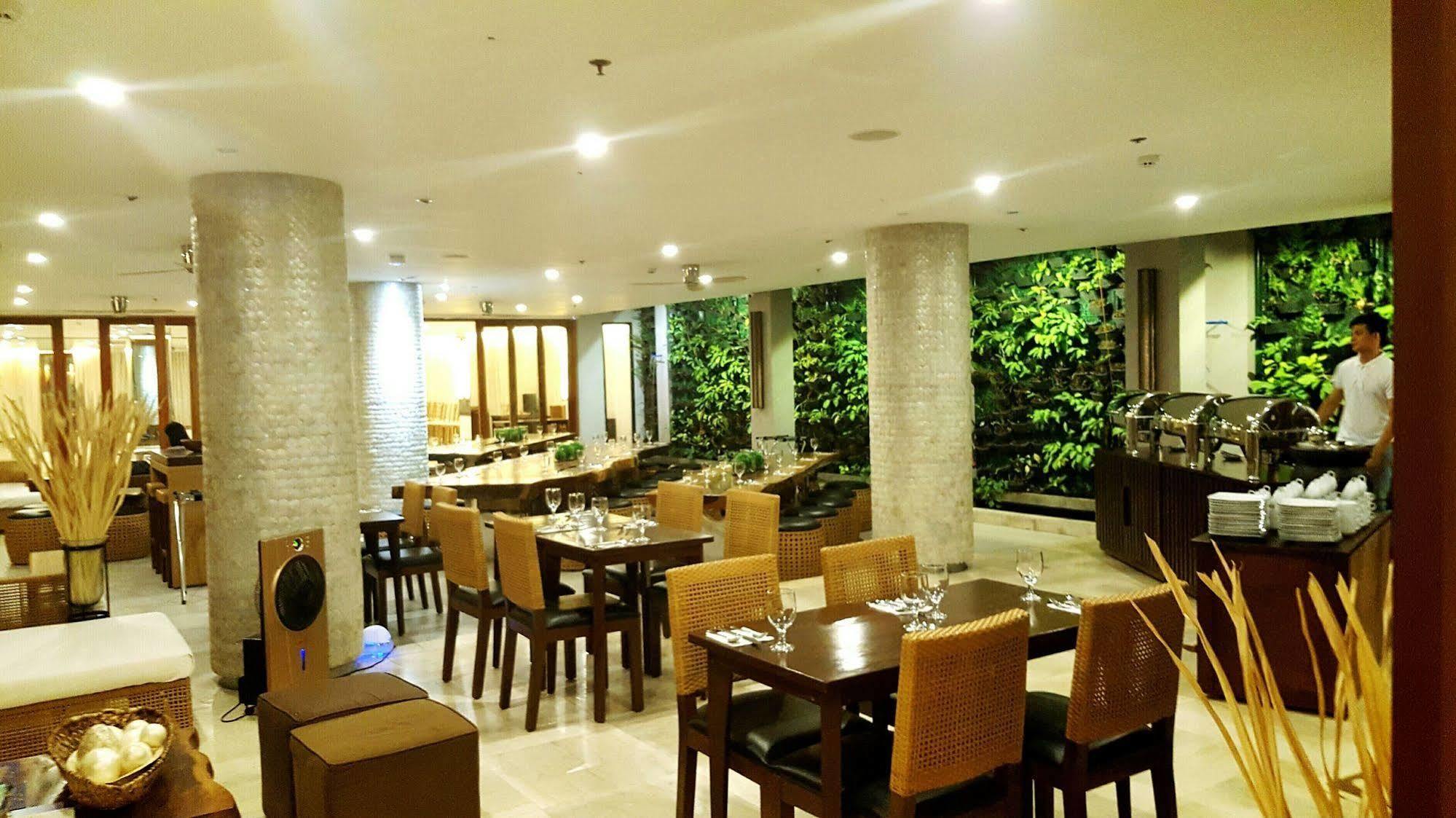 Selah Garden Hotel Manila Pasay Exteriér fotografie